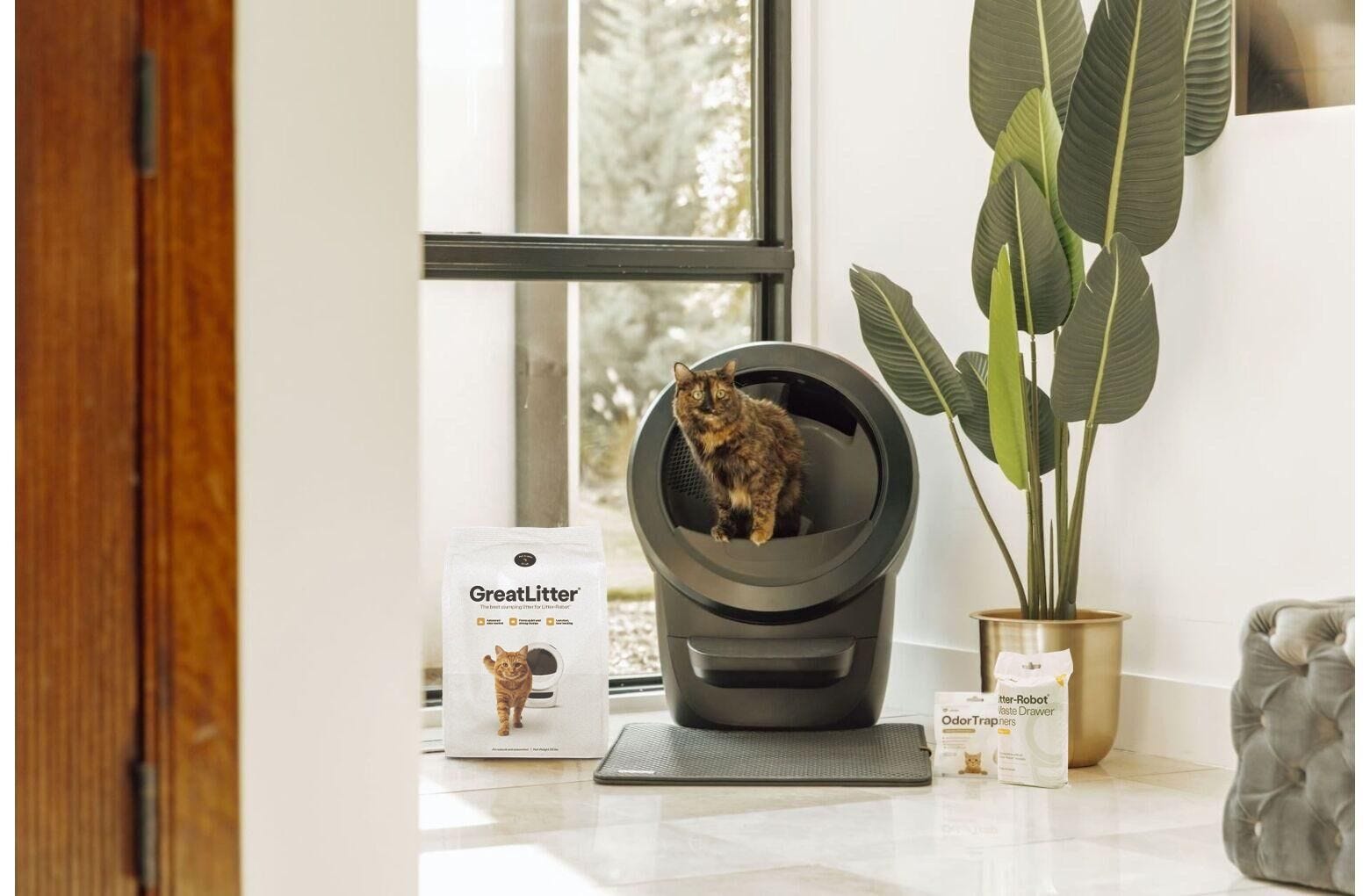 Litter-Robot® 4 Starter Bundle 6 Litter-Robot® 4 Starter Bundle
